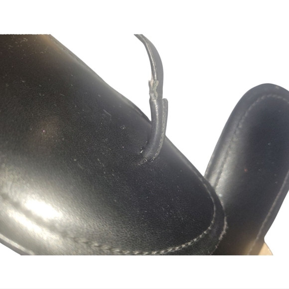 Michael Kors Black Leather Hamilton Women's Sandals with Gold MK Locket 8M/38.5 - Picture 9 of 11